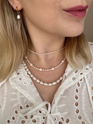 Sladkovodní perly jsou jako malé zázraky – každá jedinečná, každá se svou vlastní nedokonalou dokonalostí. Náhrdelník z...